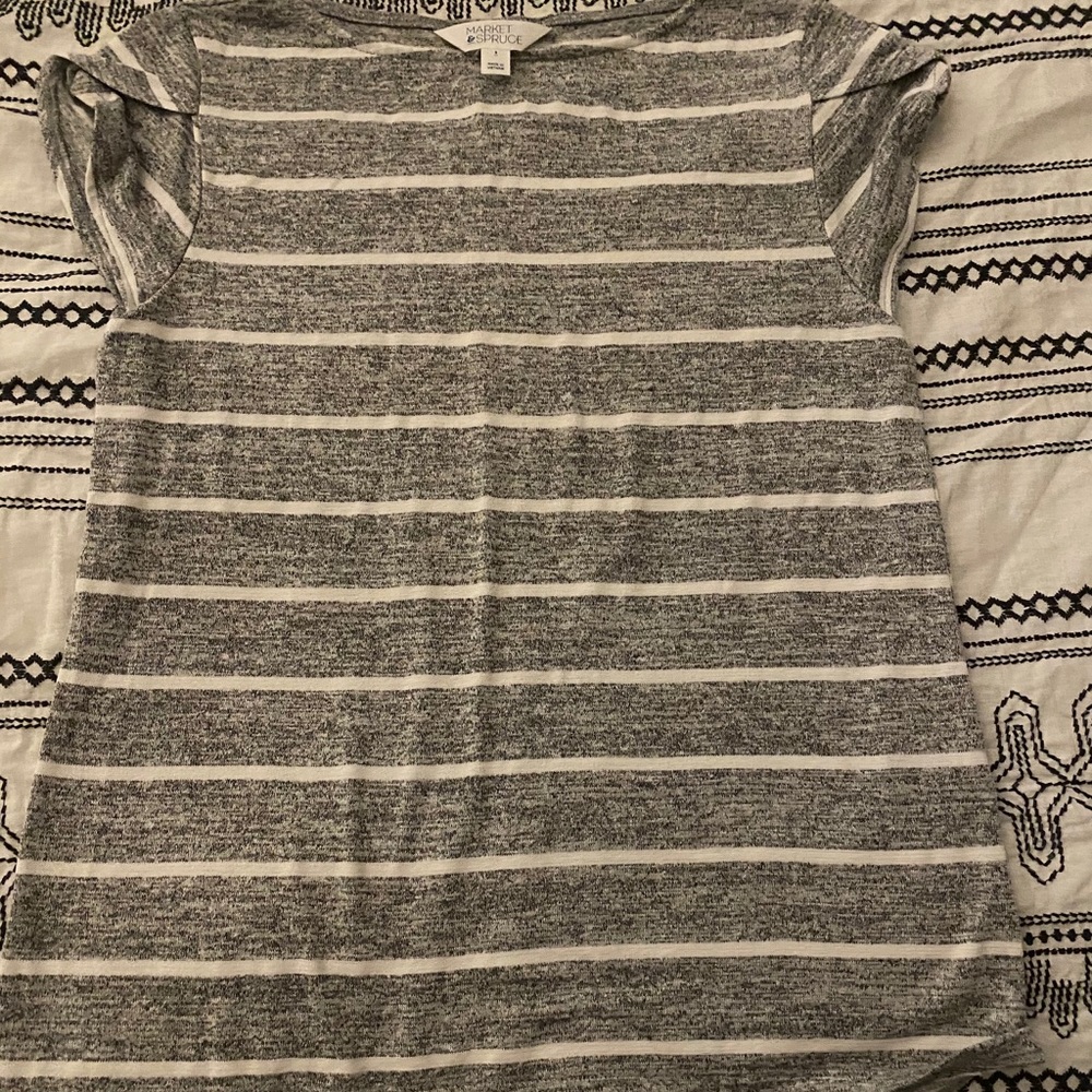 Market & Spruce TShirt